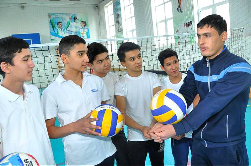 Physical education teachers will receive an additional bonus of up to 20 percent.