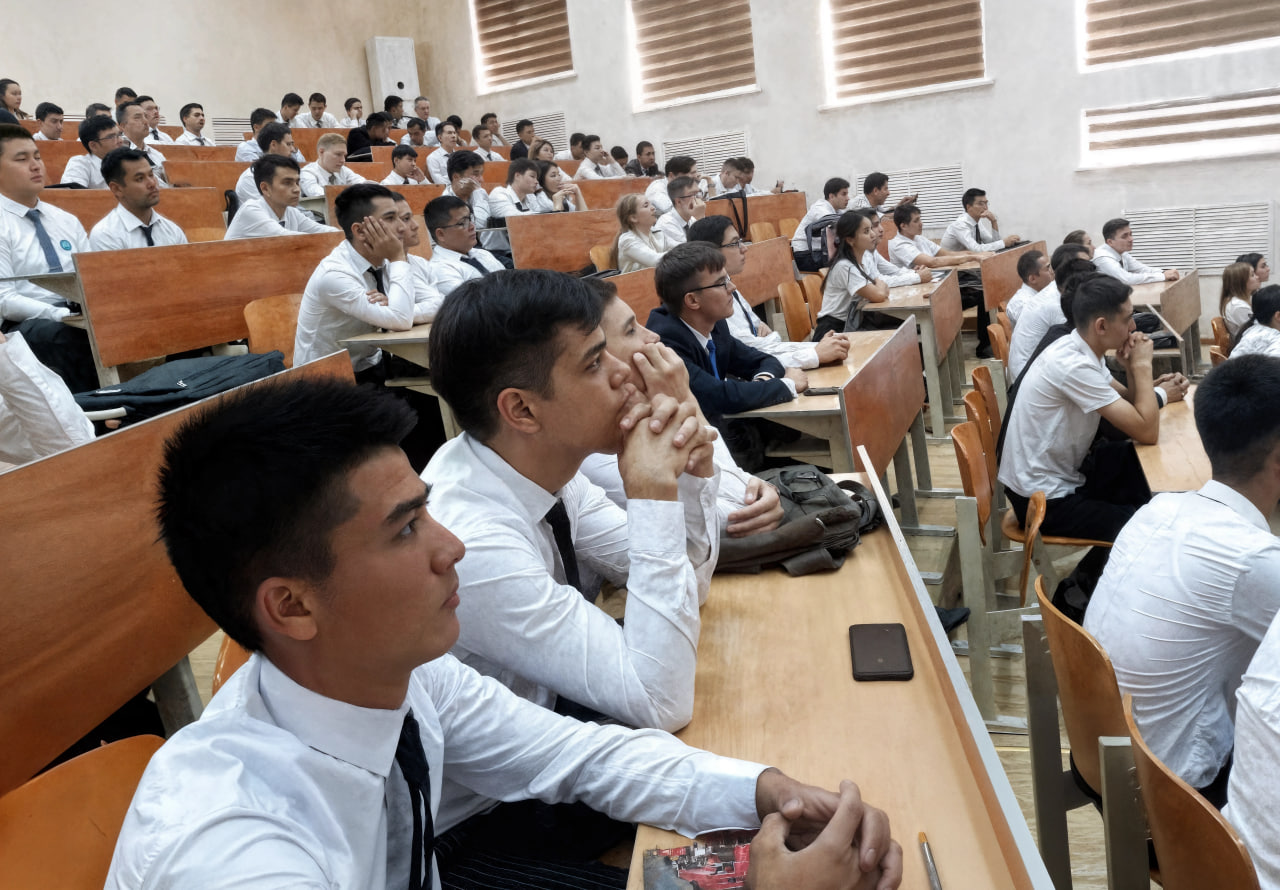 The Ministry intends to undertake the training of future teachers.