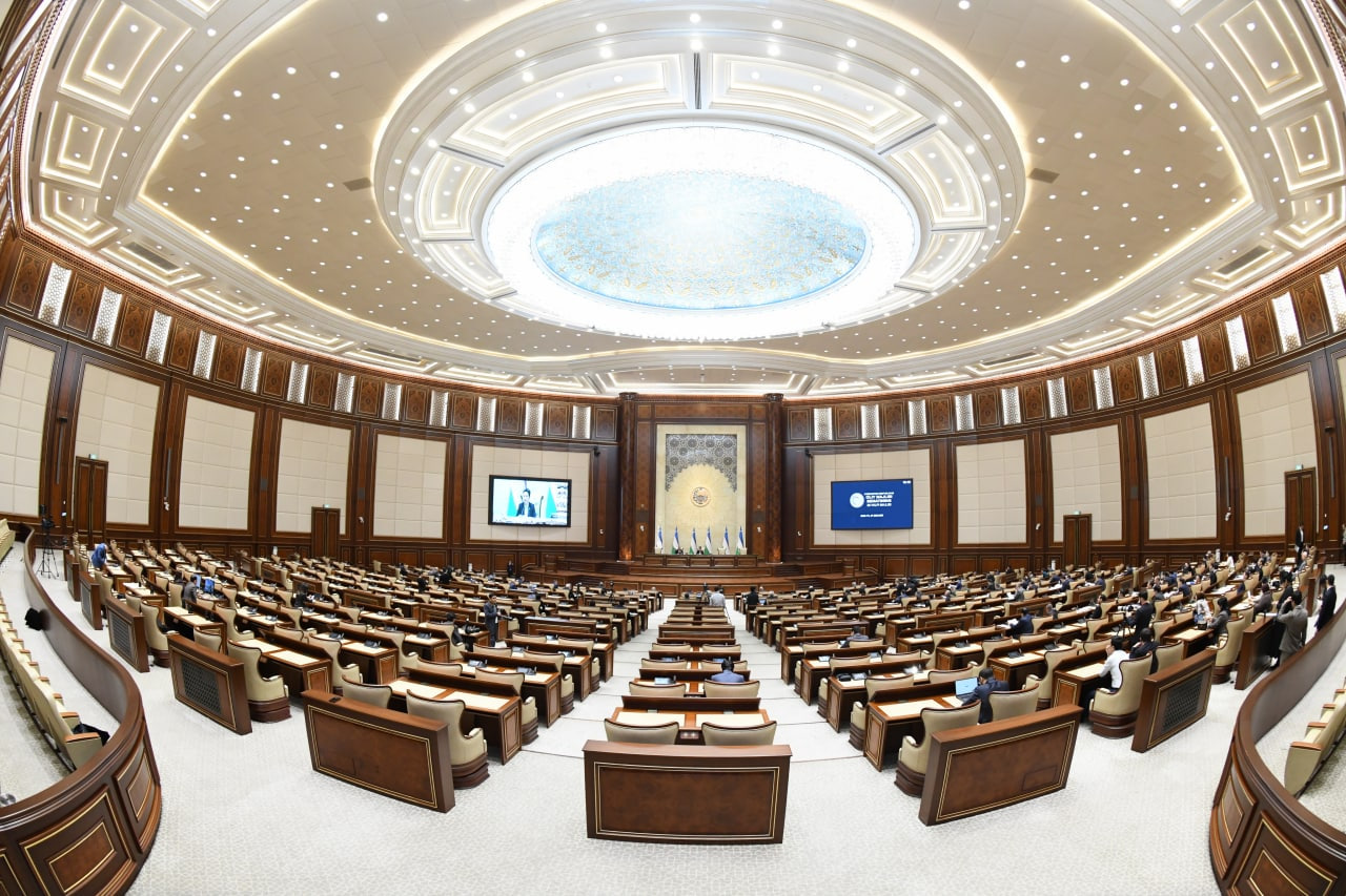 Maktablarda aniqlangan ayrim muammolar yuzasidan senator so‘rovi yuborildi