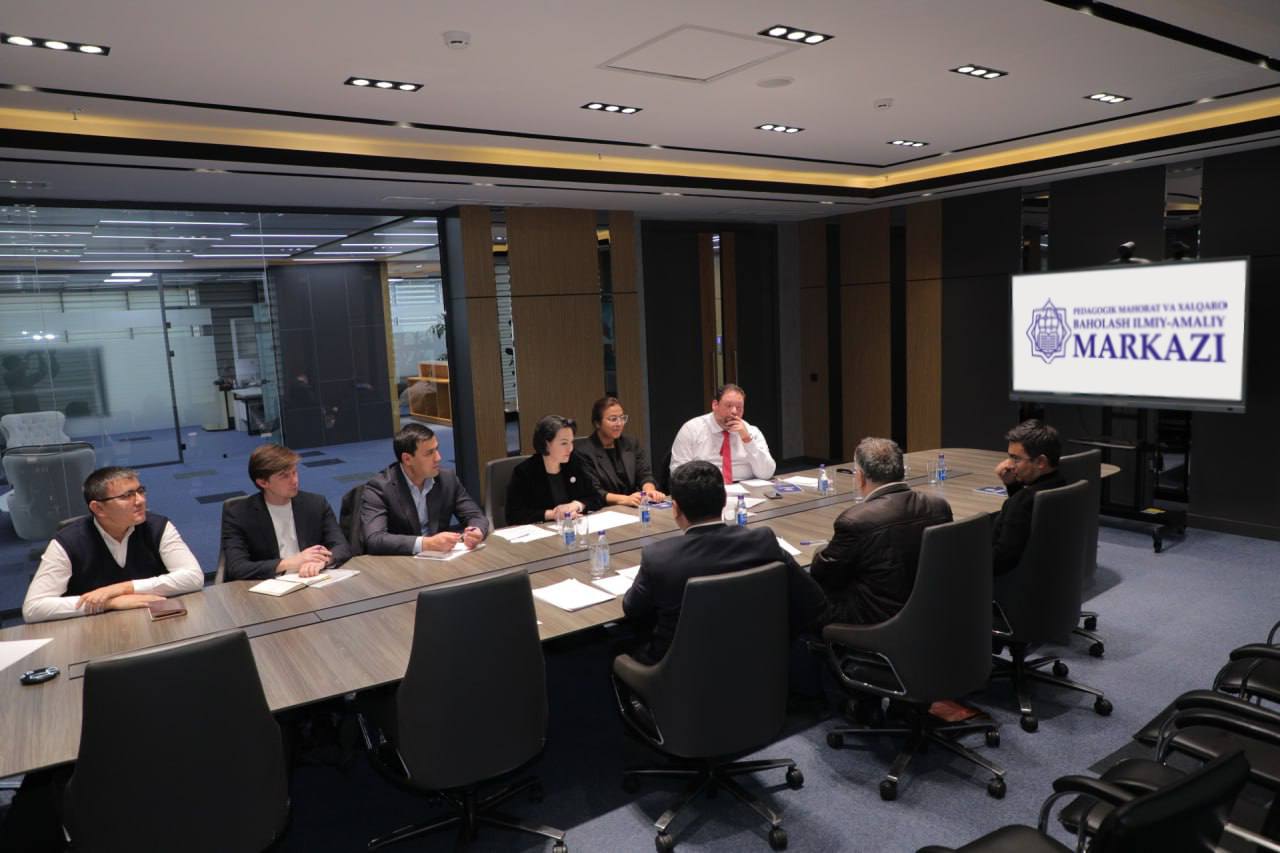 Attestatsiyada ingliz tilidan tushgan testlar to‘liq tahlil qilindi