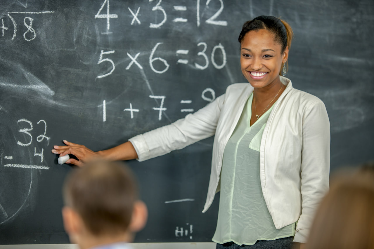 2026-yilda xorijdan keladigan o‘qituvchilar uchun 700 mlrd ajratiladi