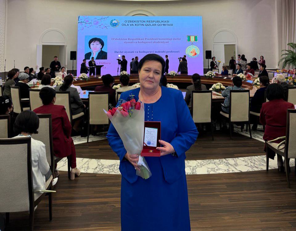 Vazirlik tizimidagi Respublika tashxis markazi direktoriga “Mo‘tabar ayol” ko‘krak nishoni berildi