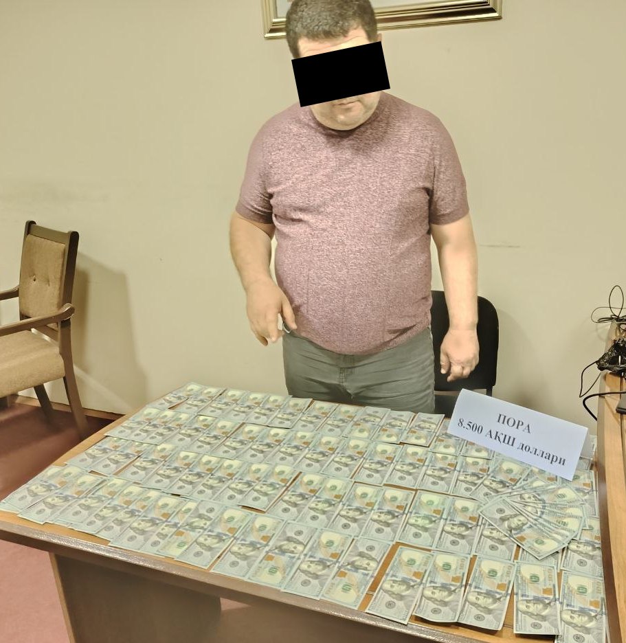 Maktab direktori lavozimi uchun 10 ming AQSH dollari talab qilgan MMTB xodimi qo‘lga olindi